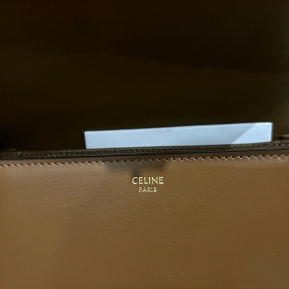 LAST DAY TO BUY! Celine medium triomphe bag - Picture 6 of 13